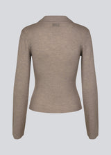 Fitted cardigan in brown made from a soft, rib-knitted wool. HirokiMD cardigan has a collar, buttons in front, and long sleeves with slit and buttons. 