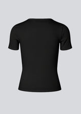 Basic t-shirt in black in soft cotton rib with stretch. Igormd short t-shirt has a tight fit with short sleeves. 