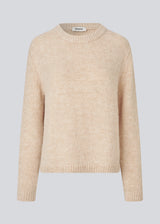 Soft knit in recycled polyester. Philipmd stripe O-neck has long sleeves and a round neckline. The model is 175 cm and wears a size s/36.