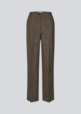 Brown wool trousers with wide legs. The Rockymd pants have a high waist, front pleats, and side pockets – a structured, classic pants with a timeless feel.