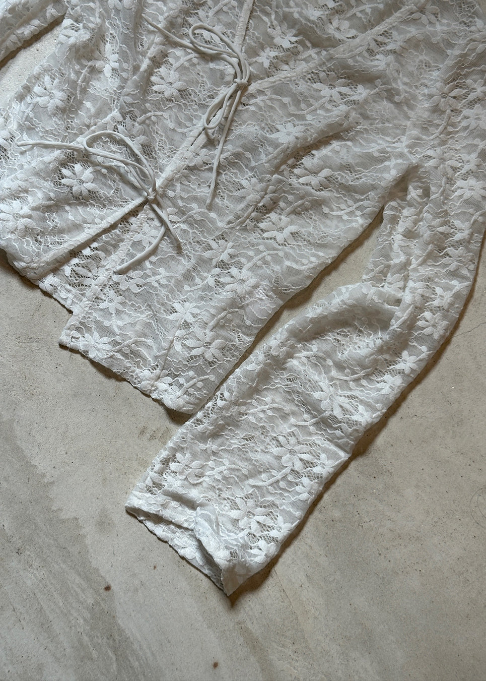 TildeMD ls lace top - Soft White