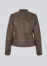 Classic leather jacket with a timeless biker-inspired look. Bobbiemd jacket is designed in a fitted silhouette with a stand collar, zip-front closure, and subtle metal snap buttons at the neckline and hem. A zipped chest pocket and zip details at the cuffs add a modern, edgy touch. A versatile wardrobe staple that can easily be styled for both casual and more polished looks.