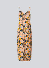 Midi dress in a relaxed fit and floral print. DustinMD print strap dress has a v-neck with ruched details in the center, narrow straps, and zipper in the back. Slit in front. The model is 177 cm and wears a size S/36.  Material: