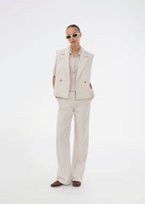 Gale pants in beige has a classic design. The pants has straight, wide legs with pressfolds, which creates an elegant look. The model is 175 cm and wears a size S/36.
Style the pants with matching vest: Galemd vest
Material:
5% Elastane
76% Recycled Polyester
19% Viscose
Lining:
35% Polyester
65% Viscose