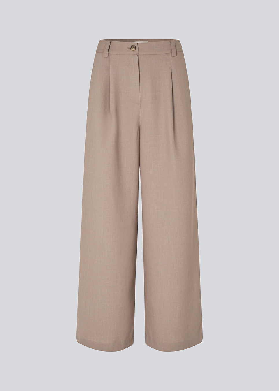 Pants in our classic gale-design, but in a lighter material. GaleMD 2 wide pants has wide legs with pleats and side pockets.