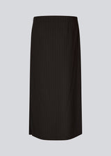 Straight, tailored midi skirt in a woven quality. GraysonMD skirt has a hidden zipper at the side along with a high side slit. Lined. The model is 175 cm and wears a size S/36.