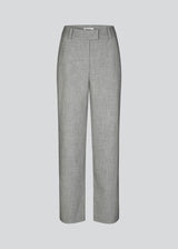 High-waisted pants in a woven quality with zip fly with hidden hook and bar closure. HeartMD pants has slanted side pockets and faux welt pockets in the back. Straight legs. The model is 175 cm and wears a size S/36.