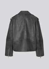 Jacket in soft lamb leather with bias zipper in front, lapels with push buttons and long sleeves with zipper. HullaMD jacket has bias front pockets with zip closure in front. Lined.