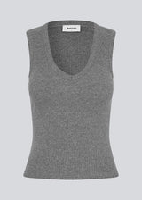 Sleeveless top in ribbed cotton jersey. Igormd tank top has a tight fit and a round neckline. fit with long sleeves. 