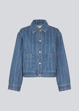 Denim shirt with a loose fit and button closure. IsoldeMD jacquard overshirt has wide sleeves, a shirt collar, and two pockets in front. You can also use this denim shirt as a light jacket for the summer.