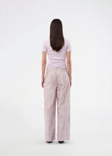 The classic IsoldeMD model in a unique snake print. The IsoldeMD Print Pants are lightweight and feature classic details such as pockets, belt loops, a zip closure, and a drawstring belt at the waist. A stylish and modern choice for both everyday and party looks.