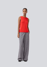 Sleeveless top in knit. IvonneMD top has a loose fit and a wide neck line.