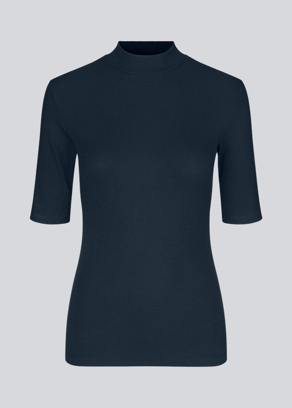 Short-sleeved t-shirt in navy blue with a high neck. Krown t-shirt is in a nice rib quality and has a tight fit. A must-have basic style in your wardrobe.