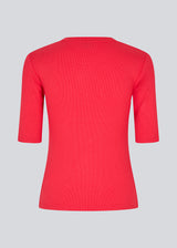 Short-sleeved red t-shirt in a rib material. KrownMD o-neck t-shirt has a tight fit and a round neck.
Material:
5% Elastane
95% LENZING™ ECOVERO™ Viscose