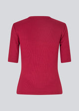 Short-sleeved t-shirt in a rib material. KrownMD o-neck t-shirt has a tight fit and a round neck. The model is 175 cm and wears a size s/36.