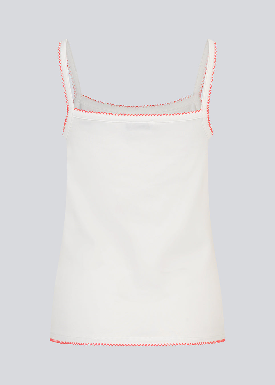 Fitted top in cotton. MaisyMD top has thin straps and scalloped edges in a contrast color.