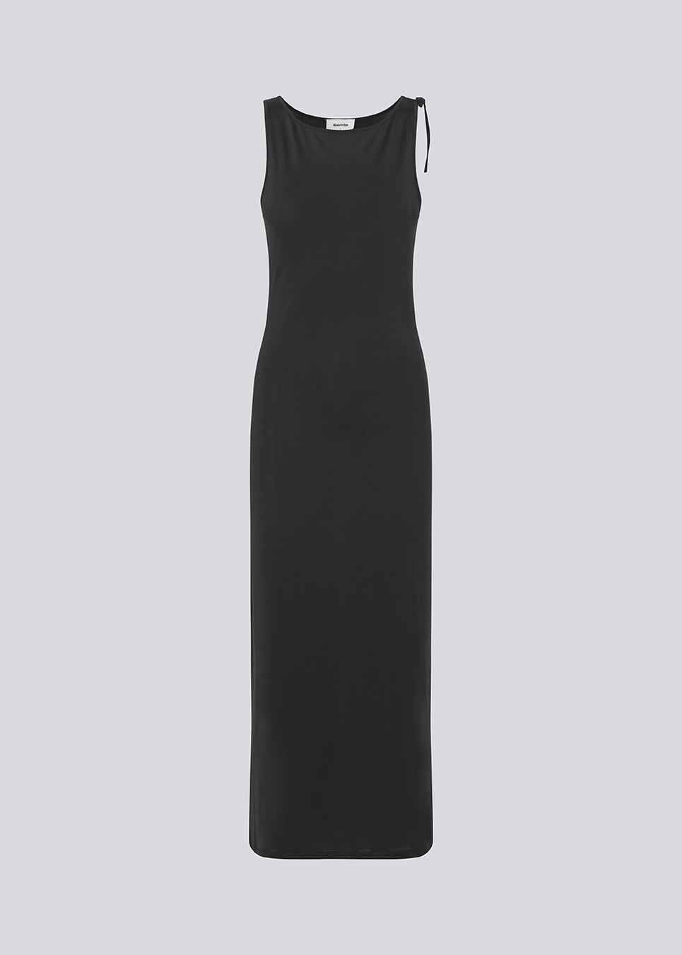 Long fitted dress in black in an elastic material. MaverickMD long dress is sleeveless and has a bowdetail on the shoulder.