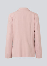 Classic blazer with an elagant design. MaxwellMD blazer has a revers collar, two pockets in front and an asymmetrical buttonclosure in front.