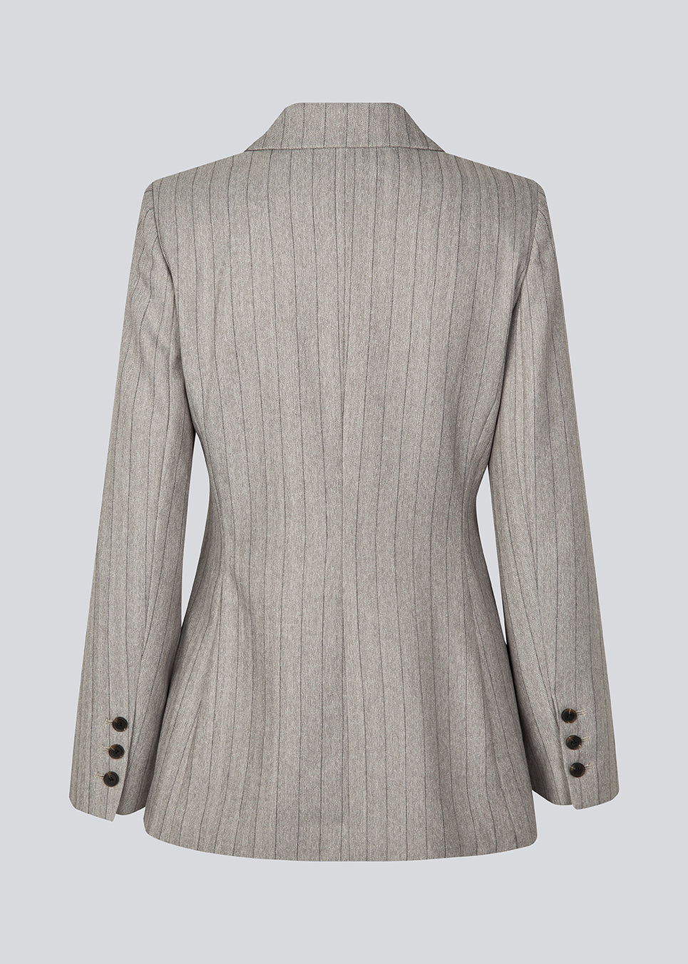 Classic blazer with an elagant design. MeridaMD blazer has a revers collar, button closure and two pockets in front.