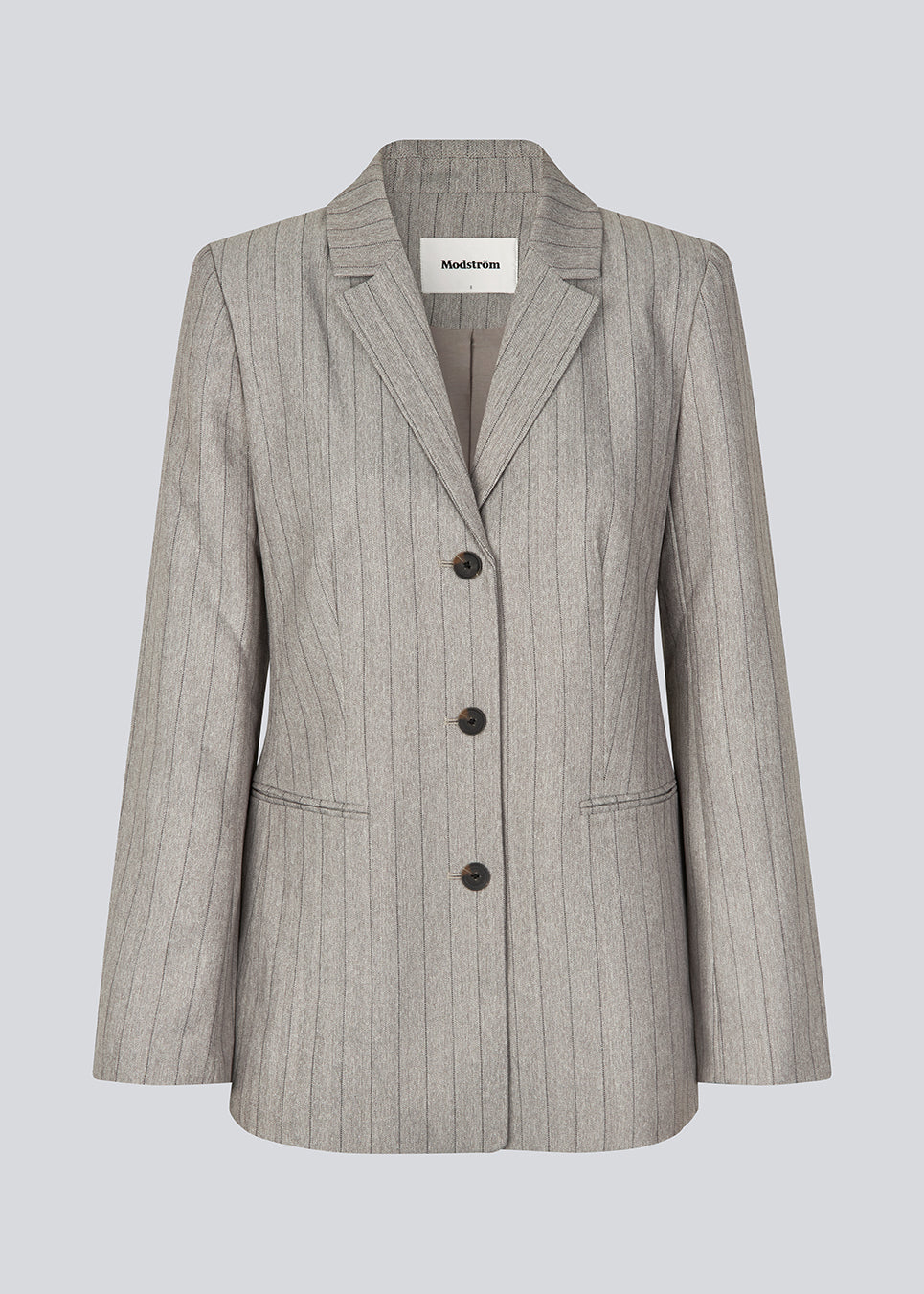 Classic blazer with an elagant design. MeridaMD blazer has a revers collar, button closure and two pockets in front.
