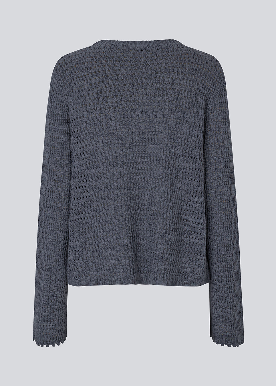 Crochet top in dark blue in organic cotton. MieMD o-neck has detailed trimmings and long wide sleeves.