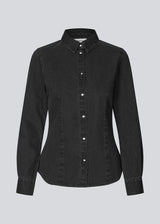 Soft denim shirt in 100% cotton denim. MinniMD shirt is fitted and has a button closure and shirt collar.
