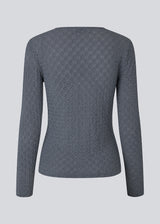Fitted top in a structured and elastic material. MynteMD LS top has long sleeves and is slightly see-trough. 