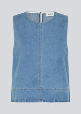 Sleeveless blue top with a round neck in cotton denim. NaomaMD solid top has a loose fit and an opening in the neck with a button closure.