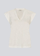 Short-sleeved white t-shirt in 100% organic cotton. NeomaMD t-shirt has a v-neck and a loose fit.