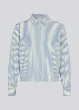 Classic shirt with a loose fit and long sleeves. NikkoMD shirt has a shirtcollar and a button closure in front.