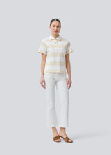 Short-sleeved polo in 100% cotton pique with an embroidered logo. NobuMD LS polo has a placket with 3 buttons.