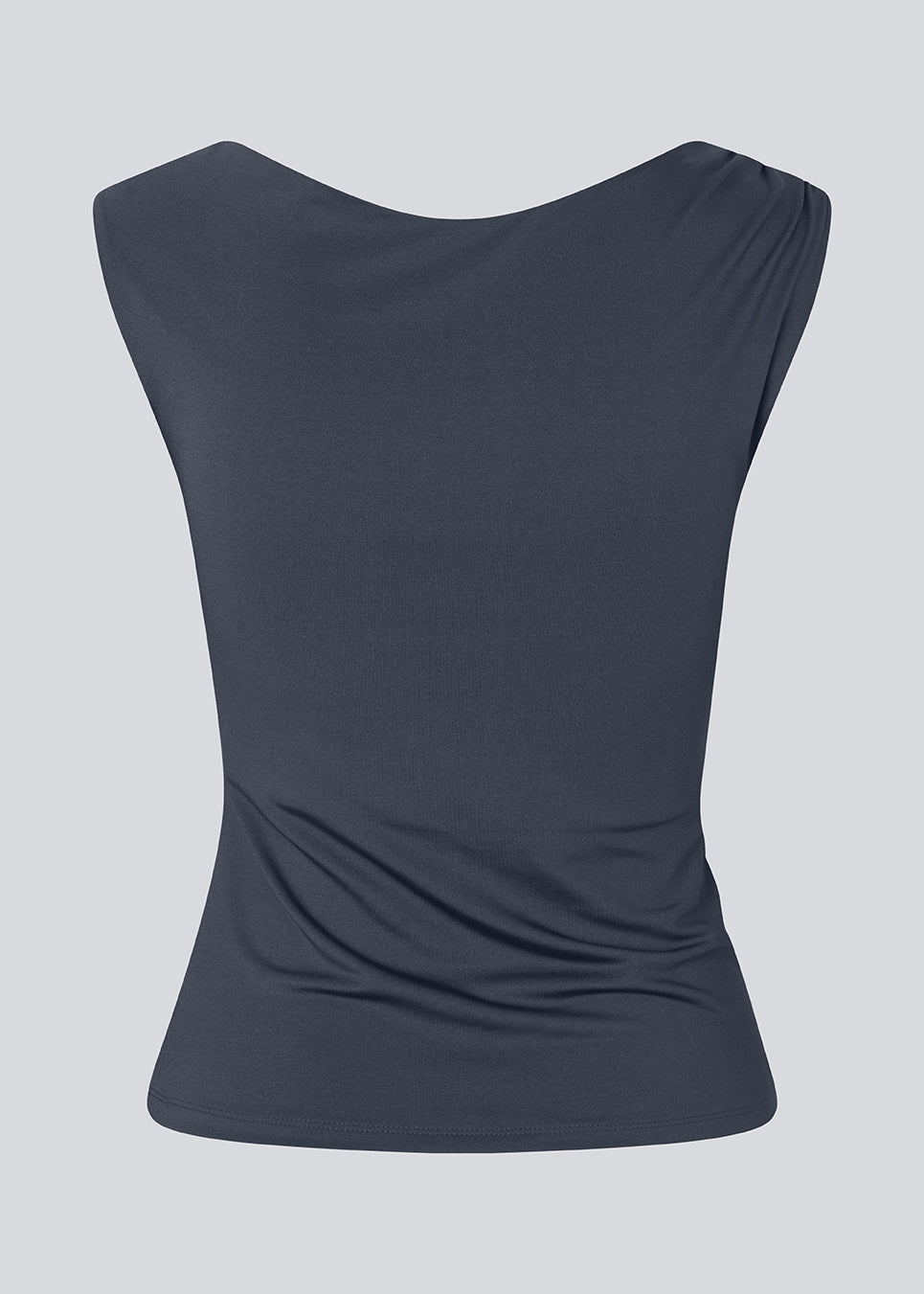Elegant top in recycled polyester. The Richardmd top is fitted and features a striking gold buckle detail on the left shoulder – stylish and ideal for festive occasions.
