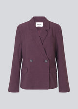 Purple classic blazer with elegant design. The Ripleymd blazer has two front pockets and an asymmetric button closure – a refined and modern take on the classic blazer.