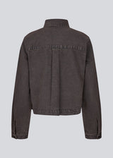 Short denim shirt. The Riyamd shirt features chest pockets and a button closure – a cool and edgy take on the classic denim shirt.