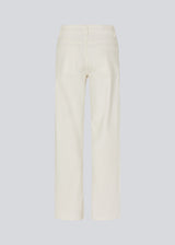 Classic straight-leg jeans in cotton denim. SolangeMD solid jeans feature classic details such as a high waist, zip fly, belt loops, and front and back pockets. A timeless and versatile denim choice that combines comfort with a modern cut.