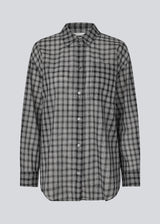 Cool oversized shirt in checks with collar, long sleeves and classic button closure. The Suttonmd Shirt adds a casual and stylish touch to your everyday wardrobe.
