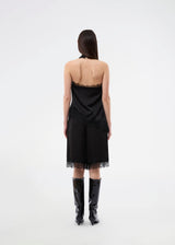 Elegant and lightweight silhouette. TamalMD shorts are designed with a relaxed fit and delicate lace details along the hem, adding a feminine and exclusive touch. Perfect for both comfortable everyday wear and as a stylish element in a modern set.