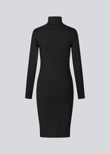 Nice black dress with long sleeves and a high neck. Tanner dress is in a nice cotton/modal quality and has a slim fit. A basic must-have in your wardrobe.