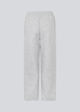 Tiamd straight pants feature an elasticated waistband and straight legs, creating a modern and laid-back silhouette. Perfect for casual everyday looks or paired with the matching sweatshirt for a cool, sporty set.