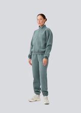 Sweatshirt with logo made in a cotton mixture. TiaMD sweat has a high neck with a zipper and ribbing at the sleeves.