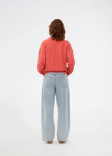 Feminine sweatshirt in red with a V-neckline. The UltraMD Sweat is made from 100% organic cotton and features balloon sleeves and delicate ribbed trims. A modern and relaxed style, perfect for an effortless everyday outfit. The model is 175 cm and wears a size S/36.
Material:
100% Organic Cotton