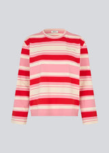 Striped long-sleeved T-shirt in red and pink. The UlvaMD Stripe LS T-shirt features a round neckline, a relaxed fit, and a discreet chest logo. A fresh and casual style with a timeless expression. The model is 175 cm and wears a size S/36.
Material:
52% Cotton
48% Polyester