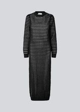 Maxi dress in organic cotton with a crochet look. CamdenMD dress with a relaxed fit, long sleeves, and a round neckline with ribbed trimmings.   The model is 177 cm and wears a size S/36.