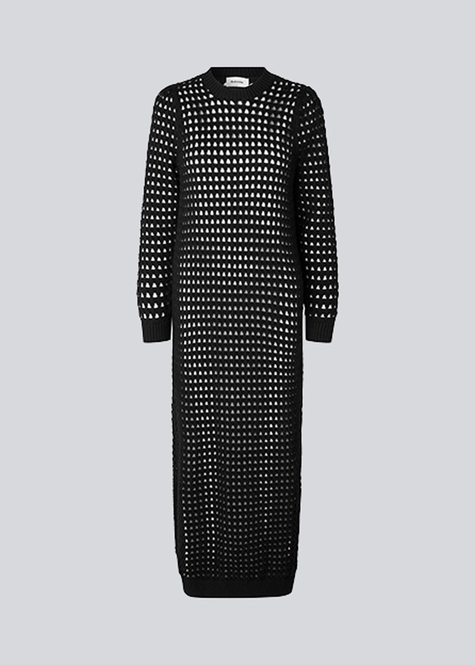 Maxi dress in organic cotton with a crochet look. CamdenMD dress with a relaxed fit, long sleeves, and a round neckline with ribbed trimmings.   The model is 177 cm and wears a size S/36.