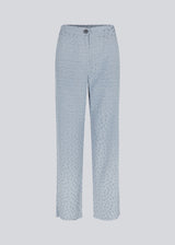 Wide legged pants the color Dusk in a patterned satin. CarmelMD pants has a medium waist with zipfly, button closure, and elastic in the back for ekstra comfort.  Shop matching shirt in the same color: CarmelMD shirt