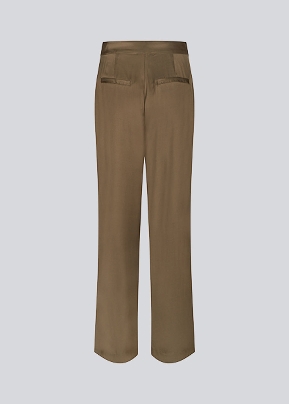 Satin pants in a classic look. CarwynMD pants are designed with wide legs, pleats in front, and hidden closure with zip fly and clasp. The model is 174 cm and wears a size S/36.