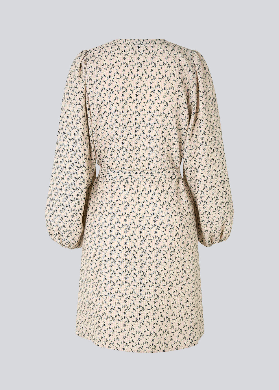 Short dress with print and long puff sleeves. ChrissyMD print dress is made with a v-neckline, closed by buttons in front, and tiebelt at the waist.