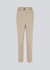 Gale straight pants in Powder Sand is a menswear inspired style with straight, slim legs. The design of the pants is kept classic with pressfolds and a high waist.