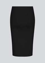 Nice, basic skirt in a midi lenght. Tutti x-long in Black has a tight fit and a Modström Bestseller.