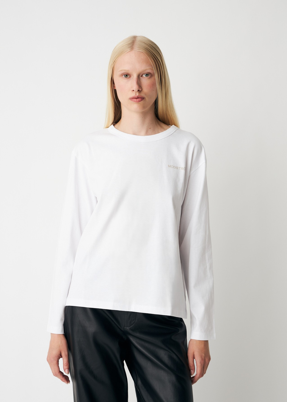 Hellenmd logo LS t-shirt - Soft White